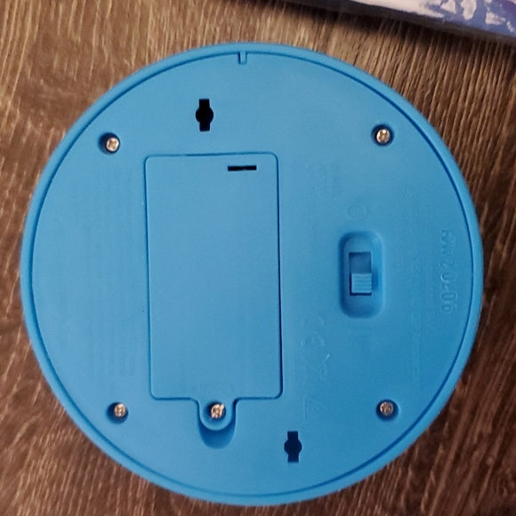 BABY SHARK LET’S GO HUNT GAME - Picture 3 of 6